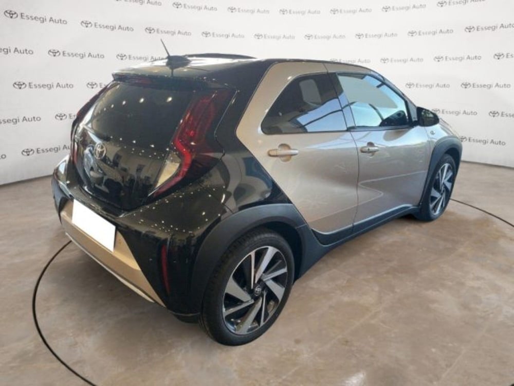 Toyota Aygo X usata a Vercelli (18)