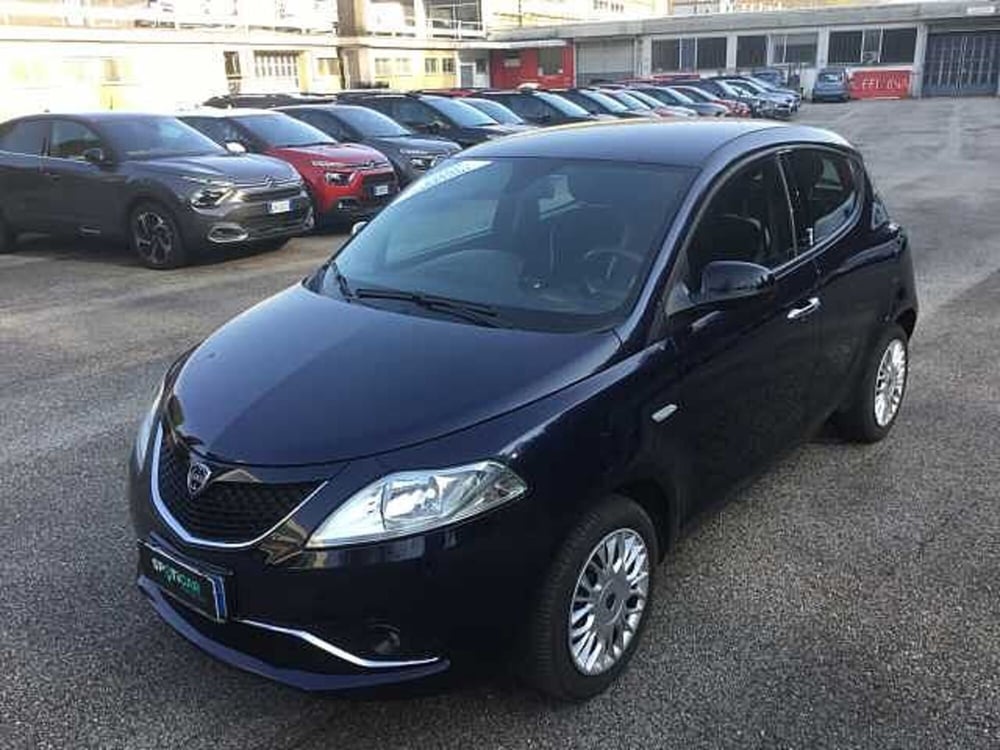 Lancia Ypsilon usata a Varese