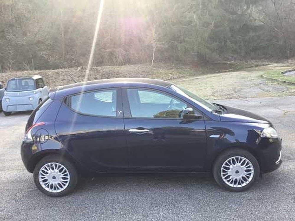 Lancia Ypsilon usata a Varese (4)