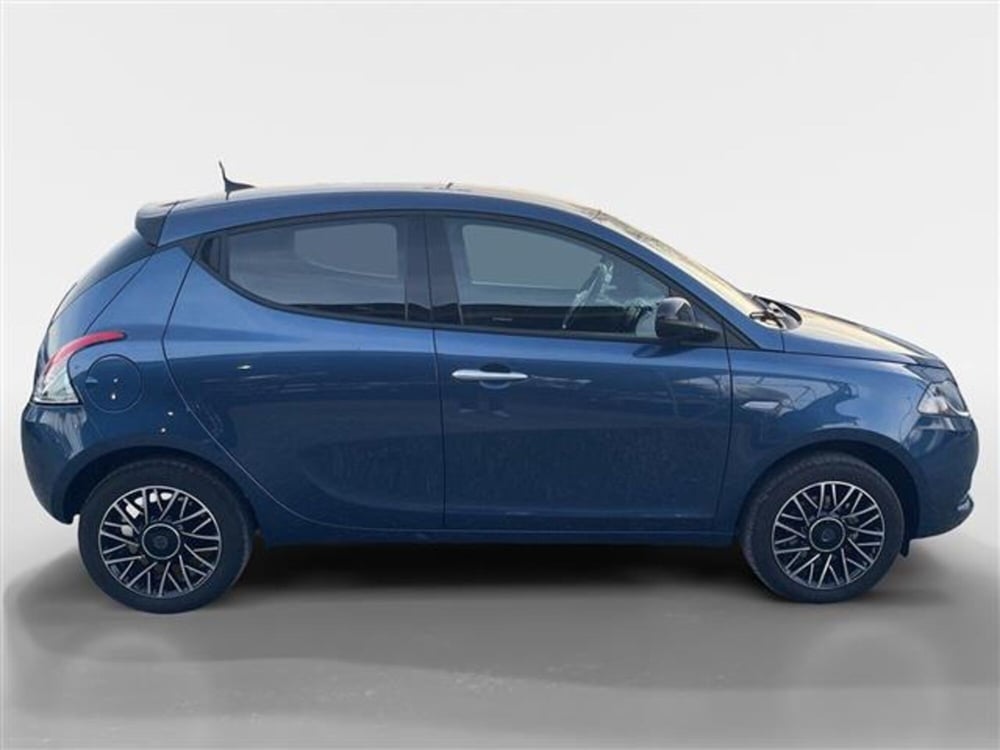 Lancia Ypsilon usata a Torino (6)