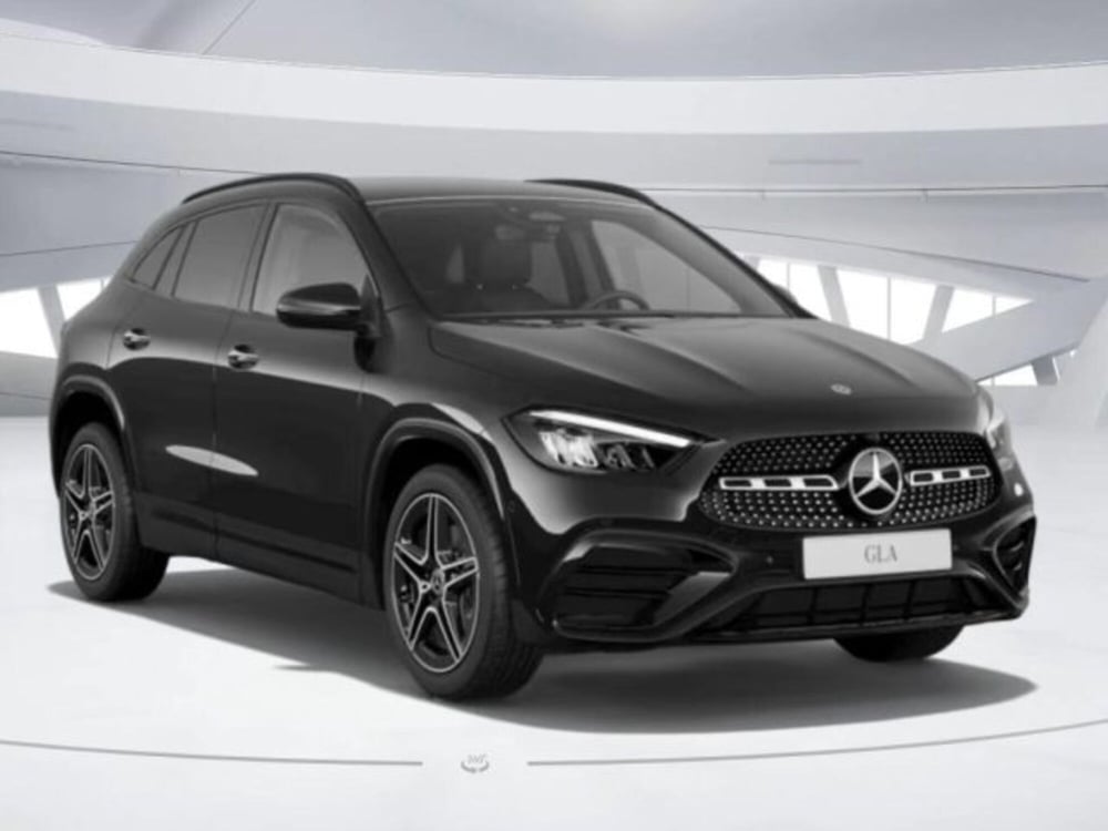 Mercedes-Benz GLA SUV nuova a Verona