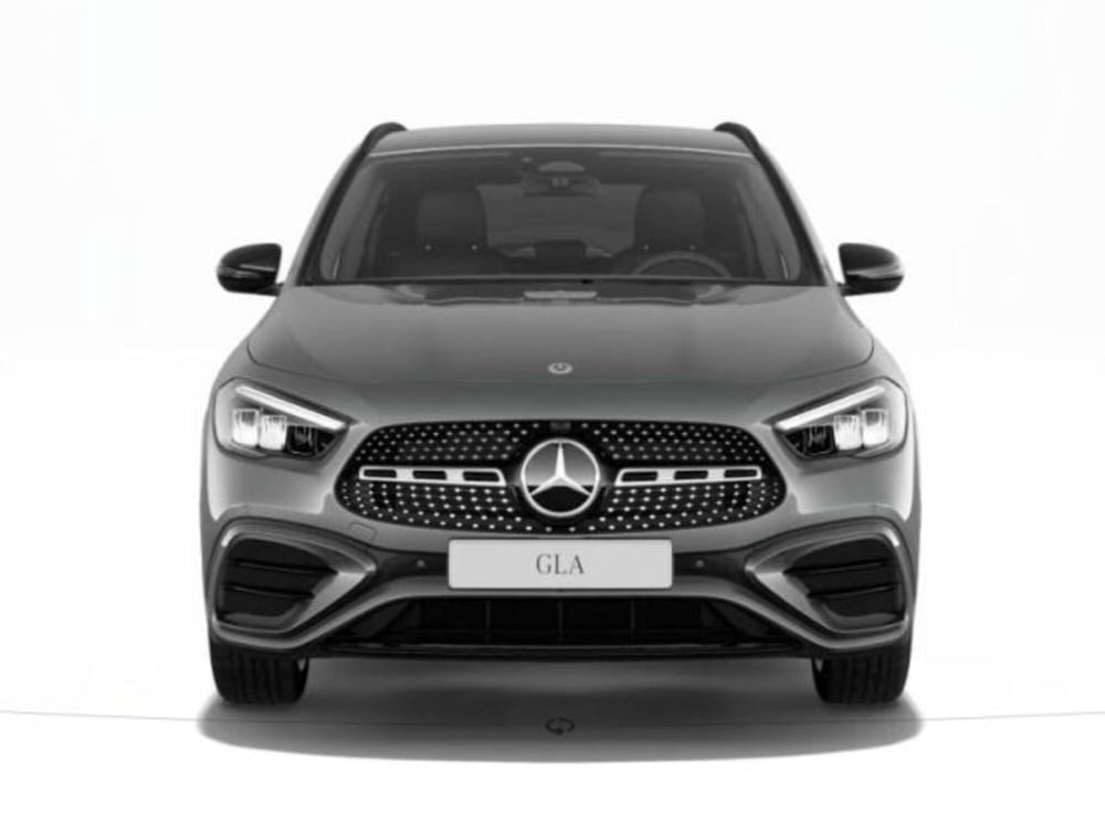 Mercedes-Benz GLA SUV nuova a Verona (3)