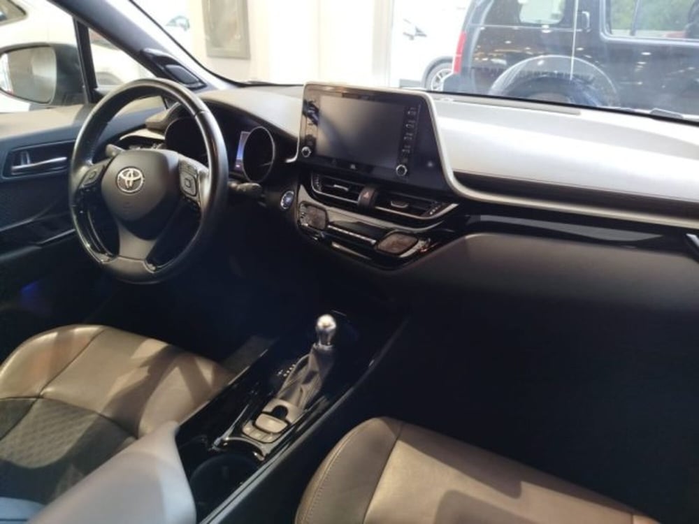 Toyota Toyota C-HR usata a Sassari (6)