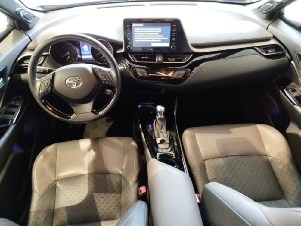 Toyota Toyota C-HR usata a Sassari (9)