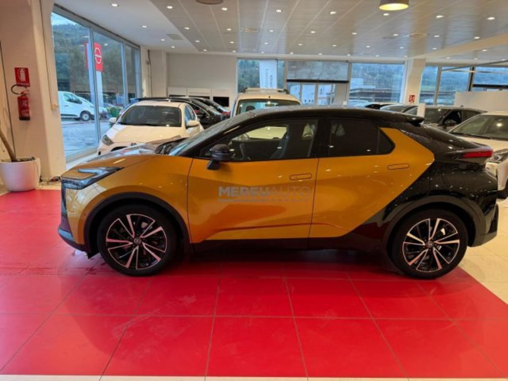 Toyota Toyota C-HR usata a Sassari (3)