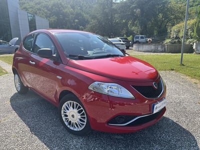 Lancia Ypsilon 1.2 69 CV 5 porte GPL Ecochic Silver  del 2015 usata a Sesta Godano