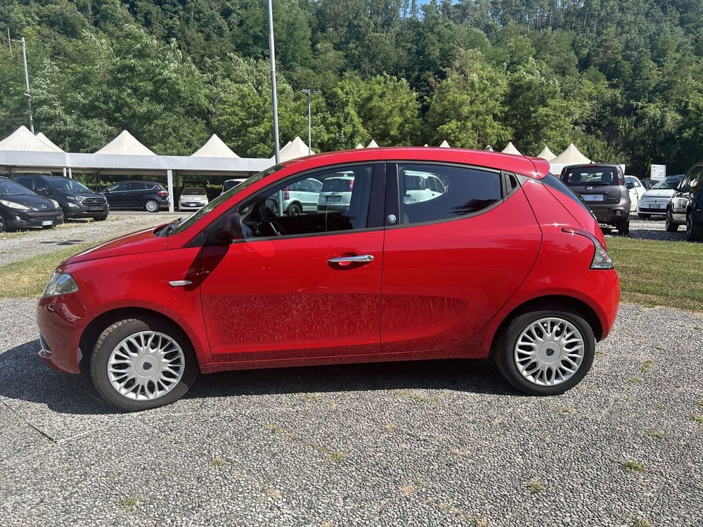 Lancia Ypsilon usata a La Spezia (4)