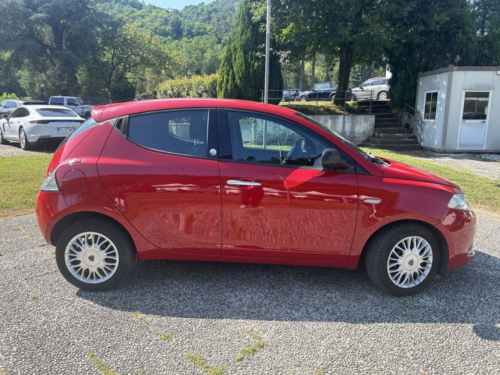 Lancia Ypsilon usata a La Spezia (8)