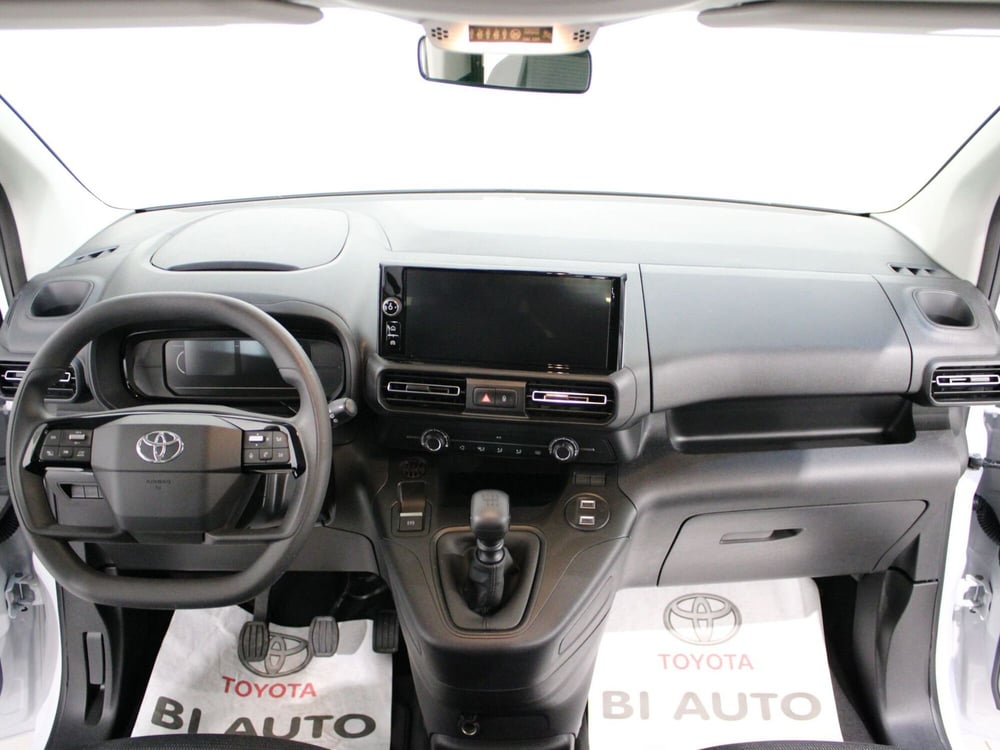 Toyota Proace City Verso nuova a Firenze (9)