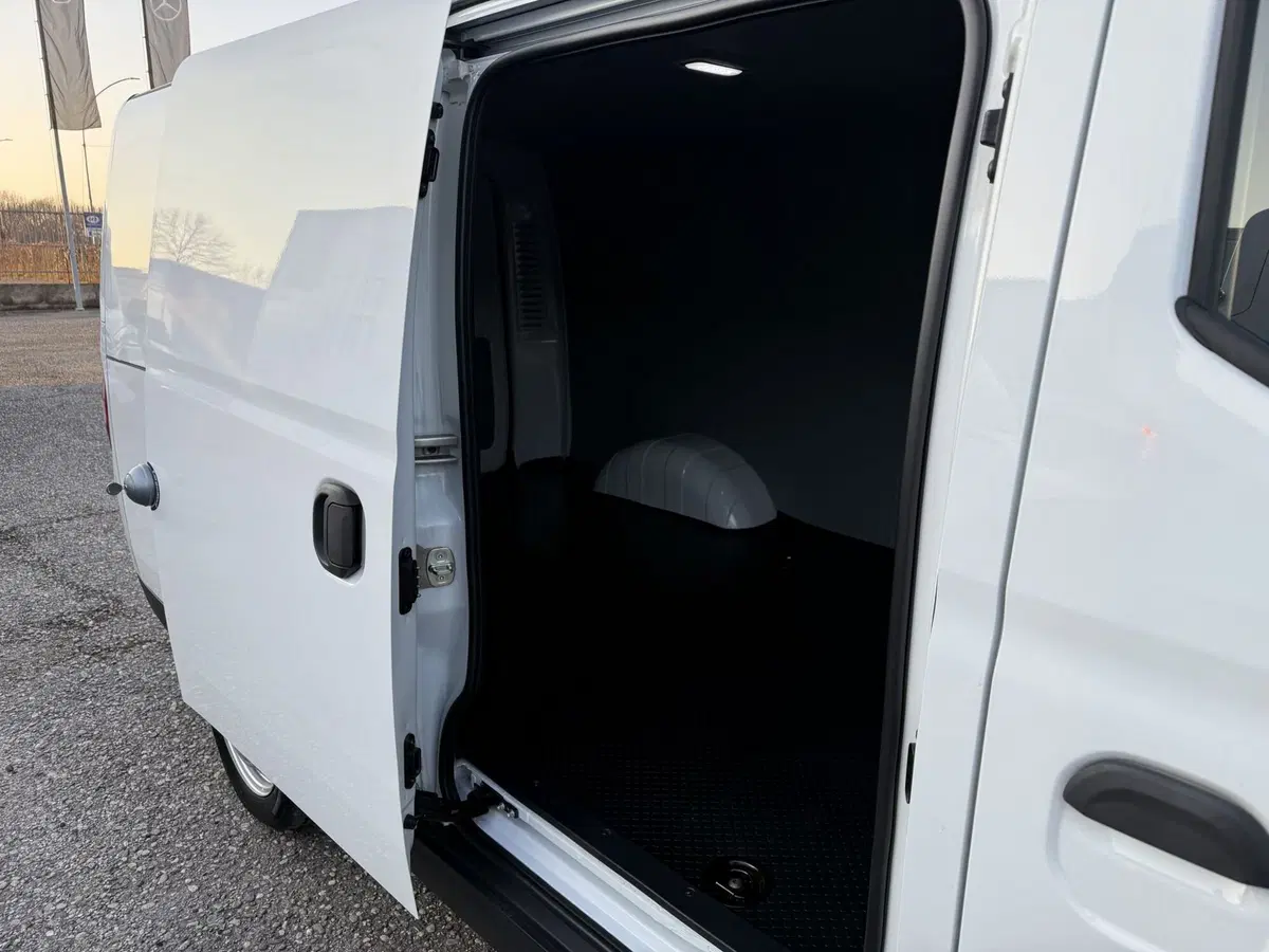 Maxus eDeliver3 nuova a Monza e Brianza (12)