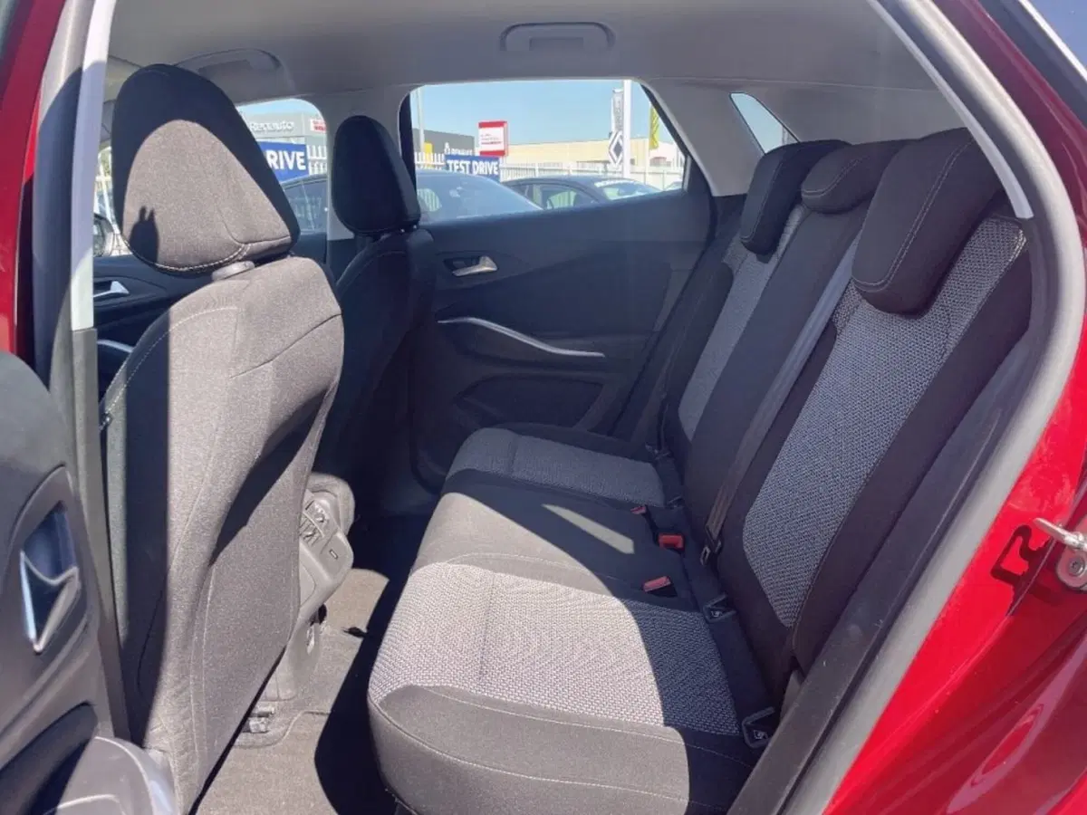 Opel Grandland X usata a Foggia (11)
