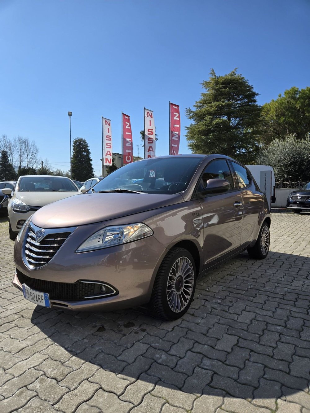 Lancia Ypsilon usata a Macerata (2)