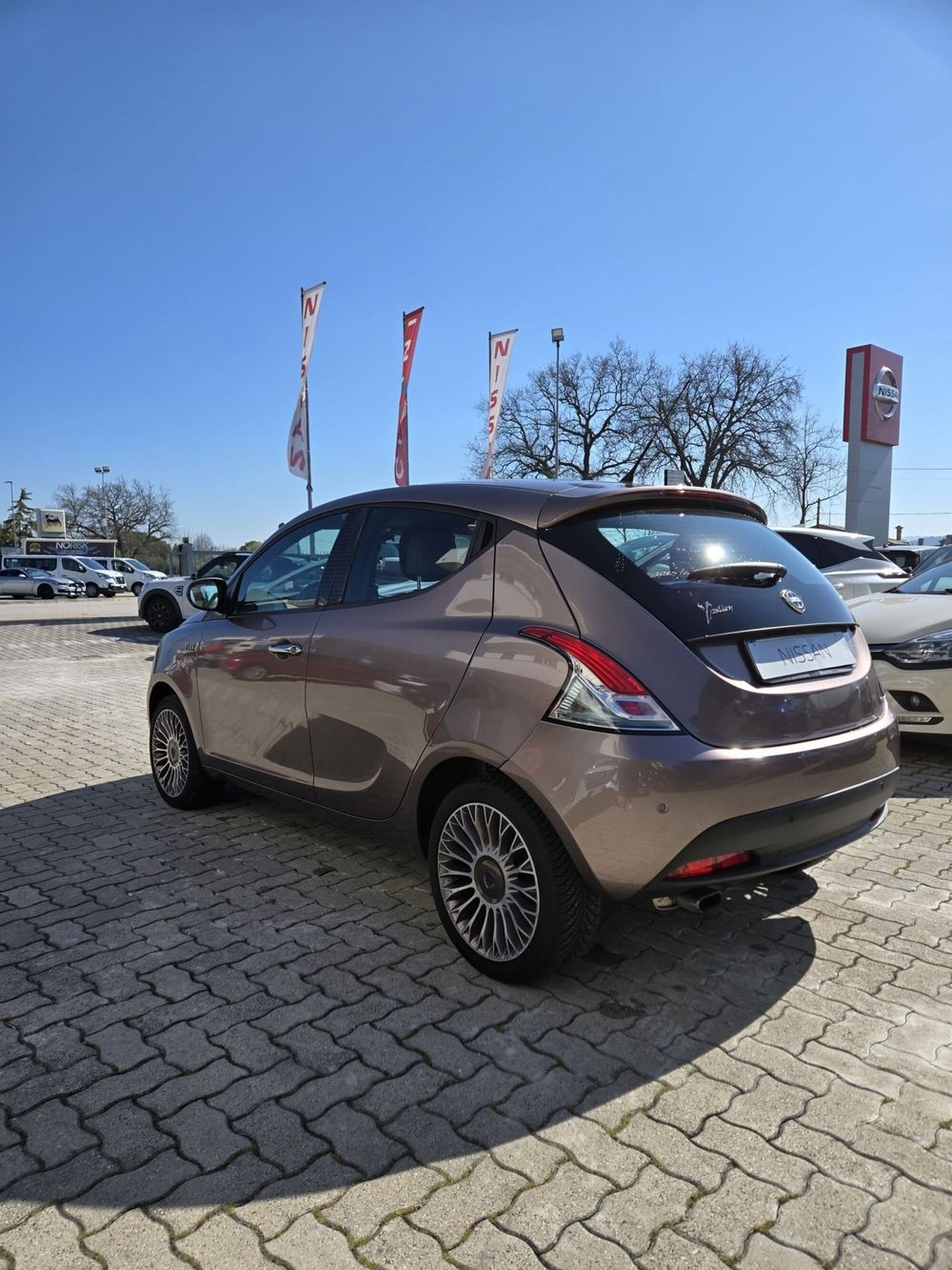 Lancia Ypsilon usata a Macerata (4)