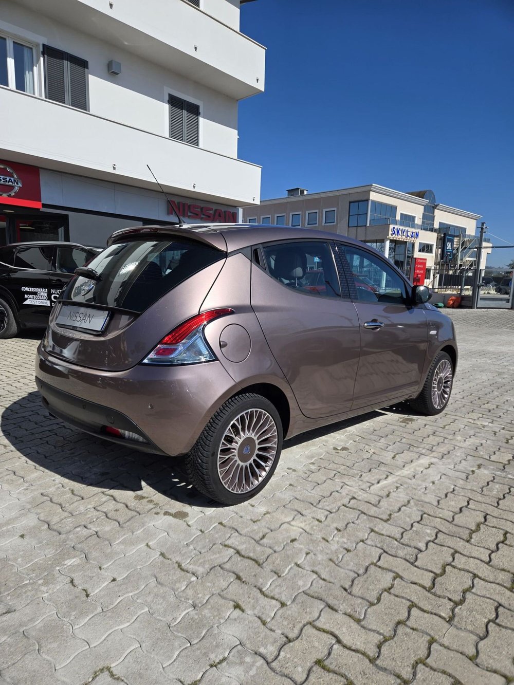 Lancia Ypsilon usata a Macerata (6)