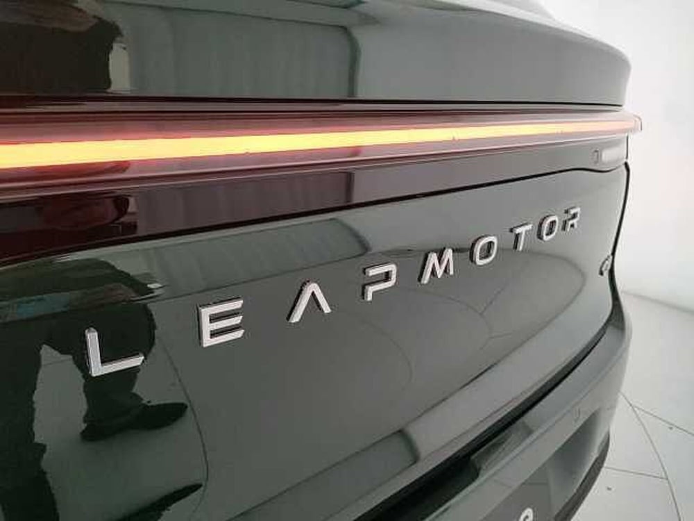 Leapmotor C10 nuova a Caserta (11)