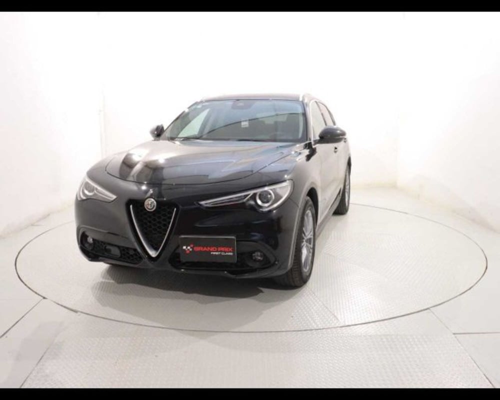 Alfa Romeo Stelvio usata a Bologna (2)