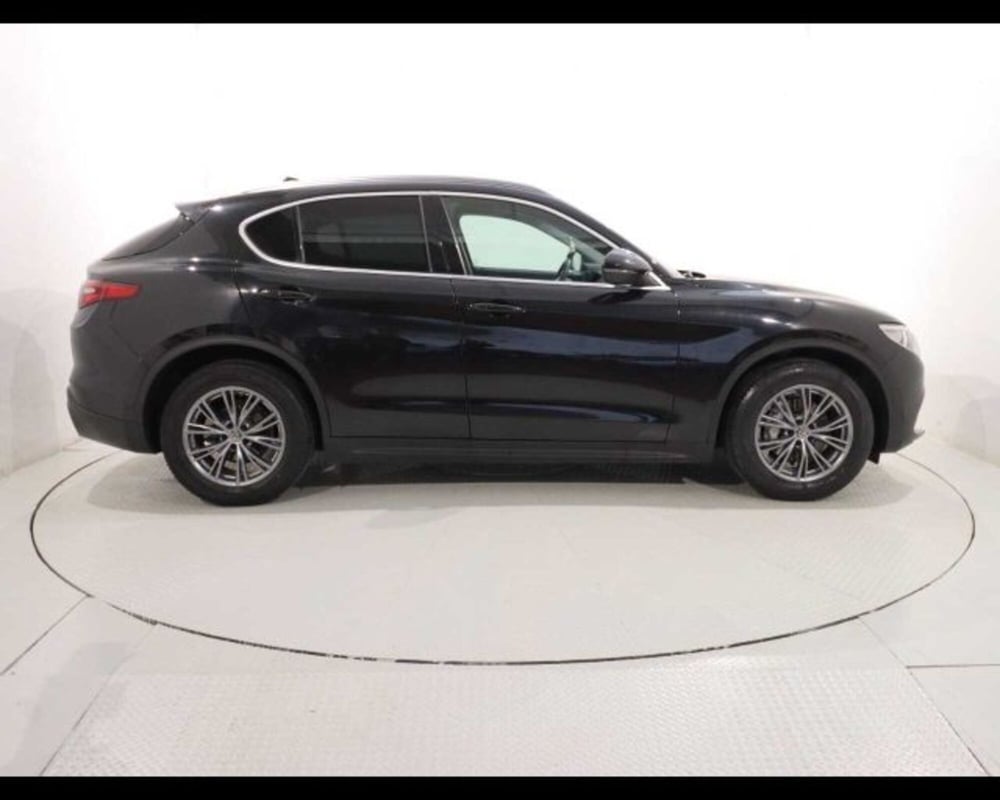 Alfa Romeo Stelvio usata a Bologna (7)