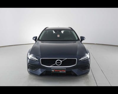 Volvo V60 B4 (d) Geartronic Momentum Business Pro  del 2022 usata a Castenaso