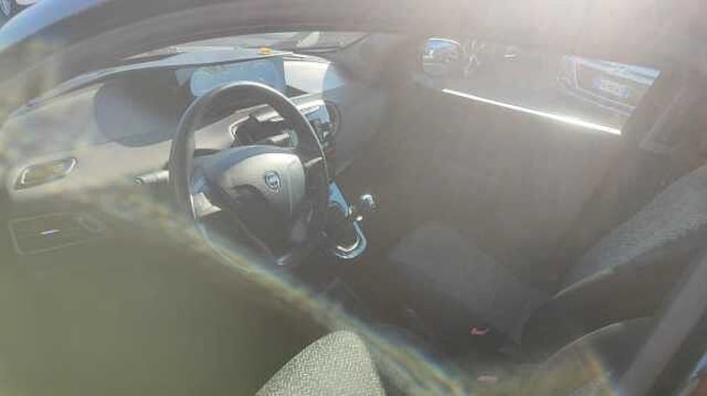 Lancia Ypsilon usata a Firenze (4)