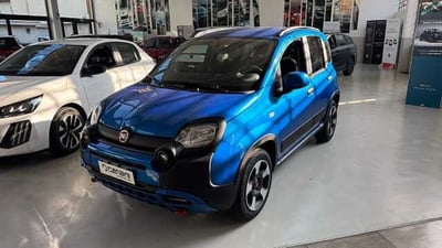 Fiat Panda Cross Cross 1.0 FireFly S&amp;S Hybrid  del 2024 usata a Legnano