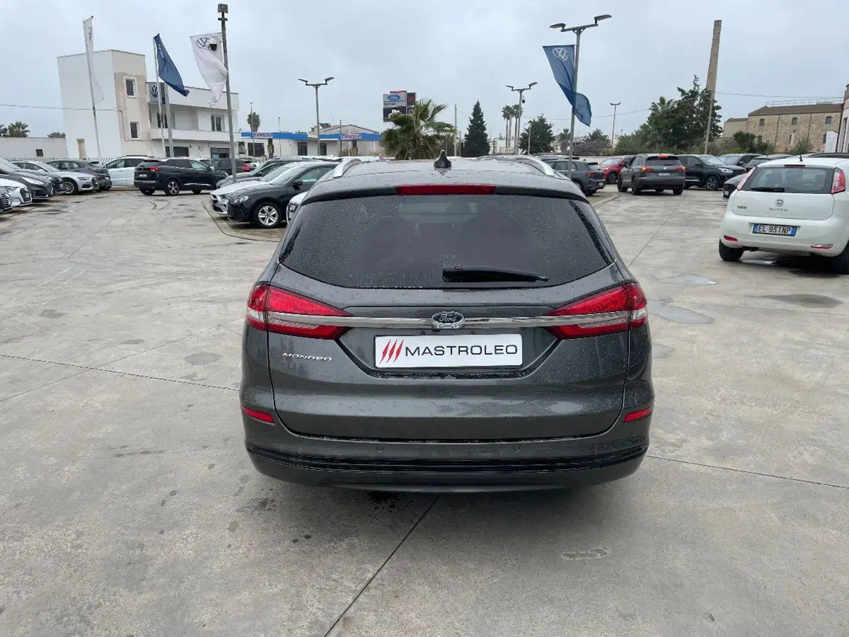 Ford Mondeo Station Wagon usata a Lecce (13)