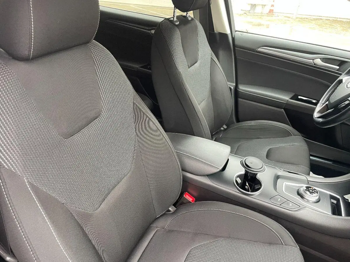 Ford Mondeo Station Wagon usata a Lecce (19)