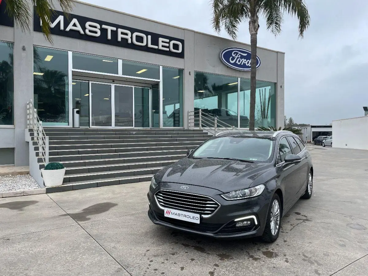 Ford Mondeo Station Wagon usata a Lecce (2)