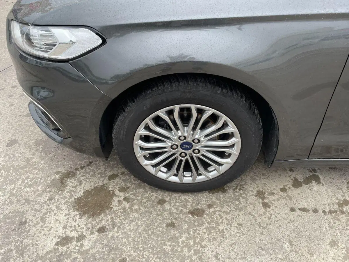 Ford Mondeo Station Wagon usata a Lecce (5)