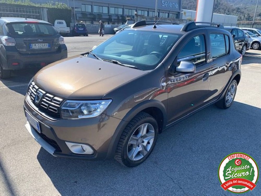 Dacia Sandero usata a Lucca