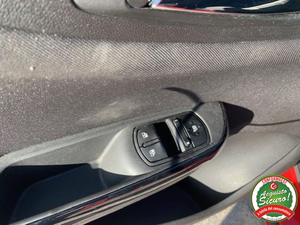 Opel Corsa usata a Lucca (12)
