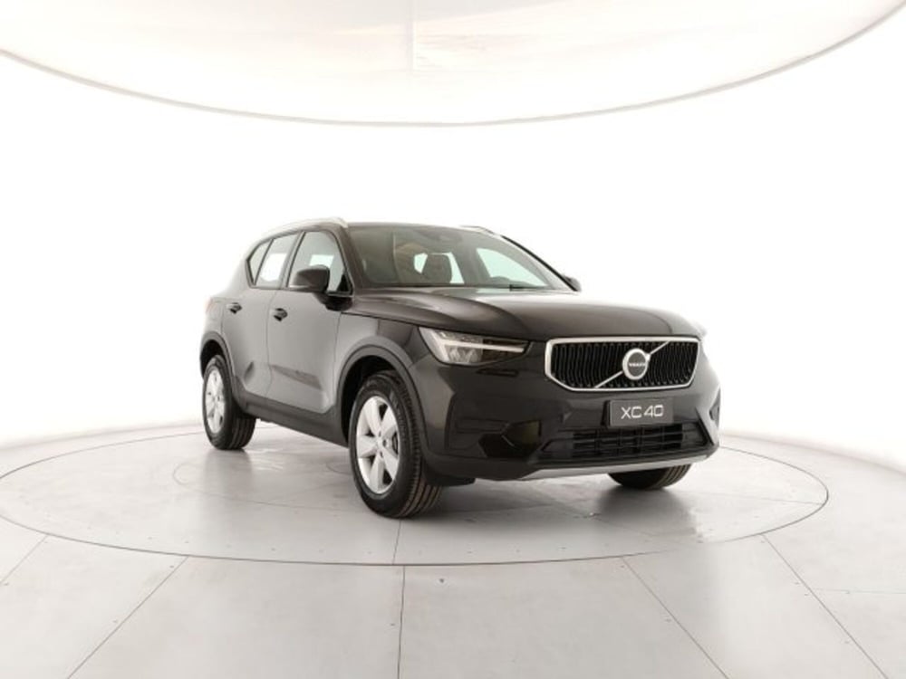 Volvo XC40 nuova a Modena (6)