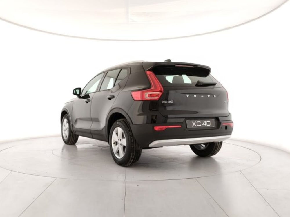 Volvo XC40 nuova a Modena (3)