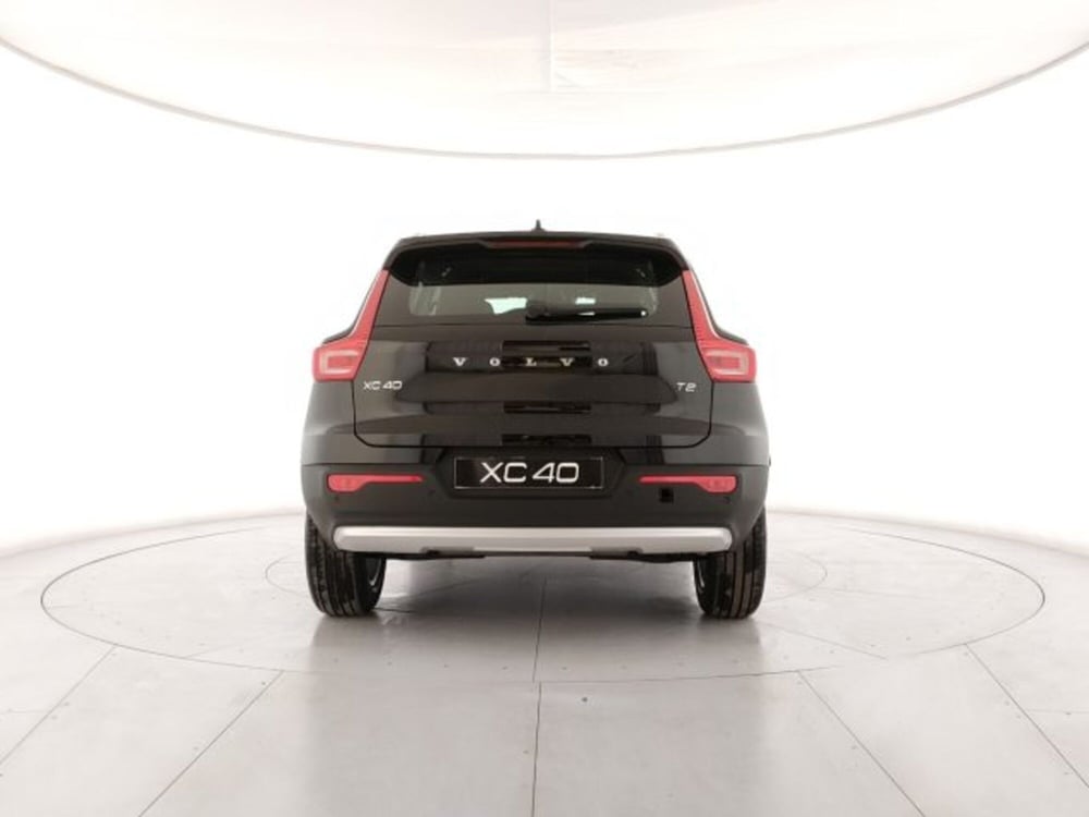 Volvo XC40 nuova a Modena (4)