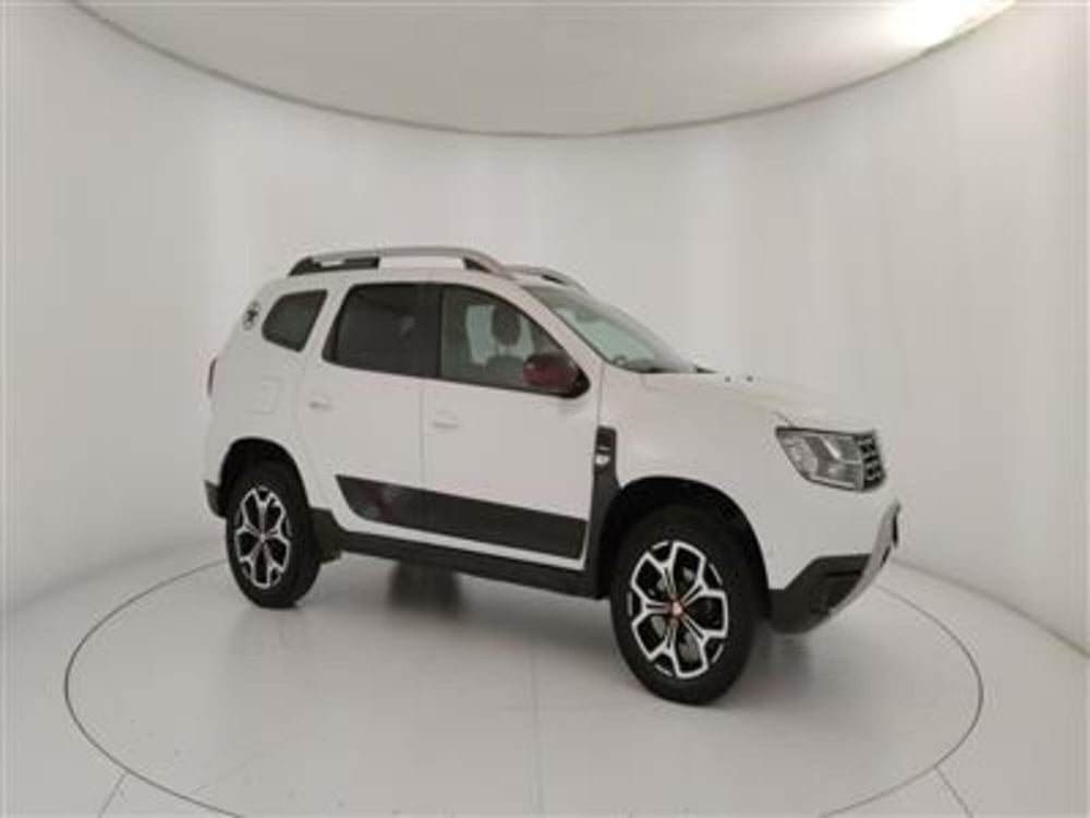 Dacia Duster usata a Bari (10)