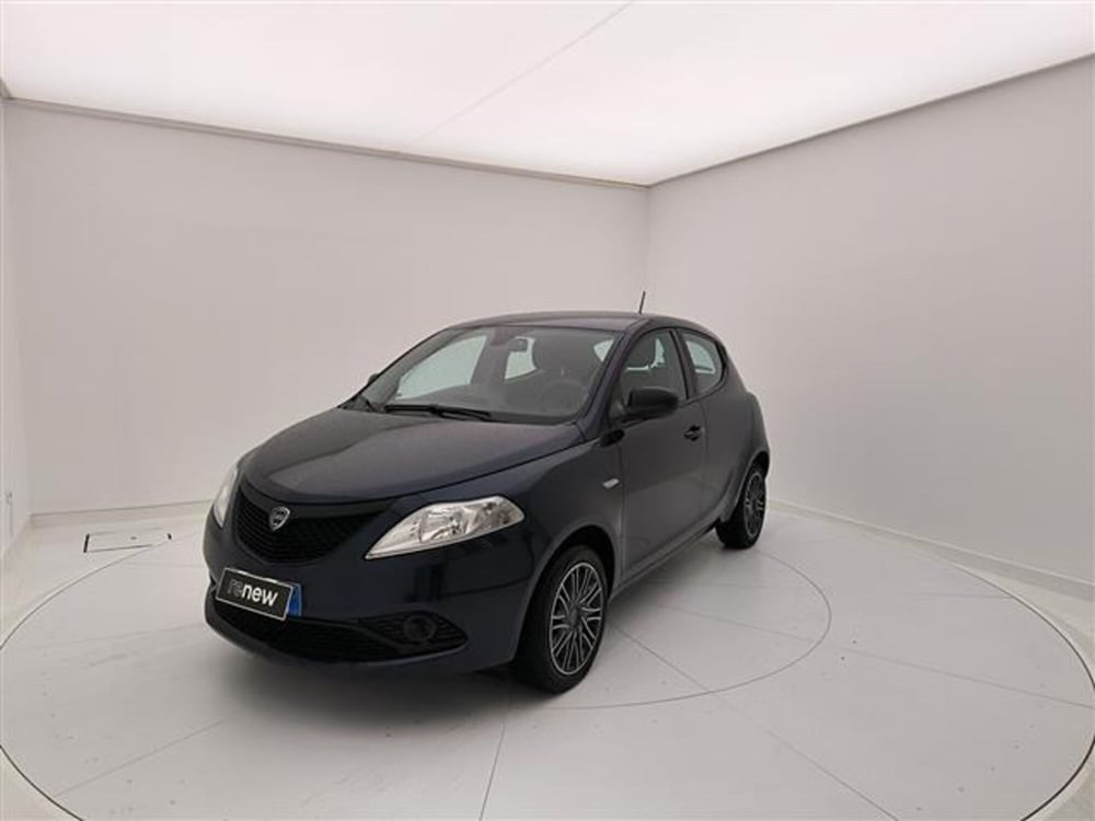 Lancia Ypsilon usata a Milano (3)