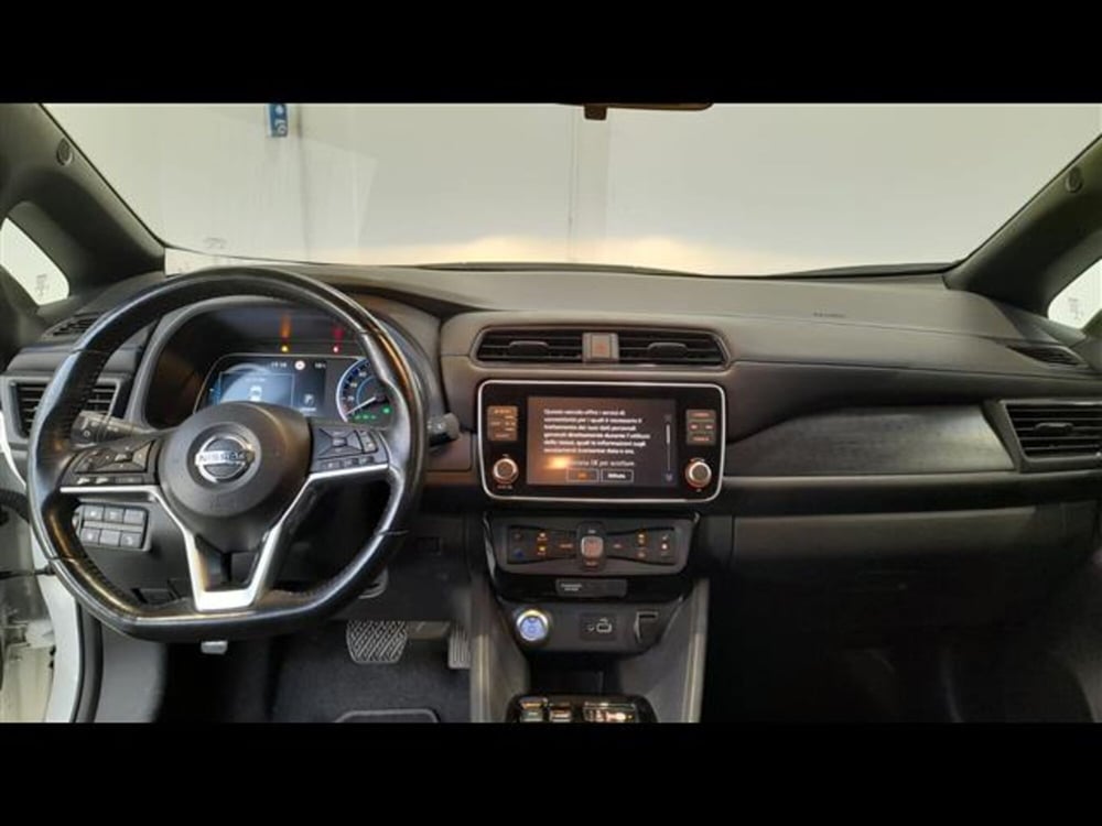 Nissan Leaf usata a Asti (11)