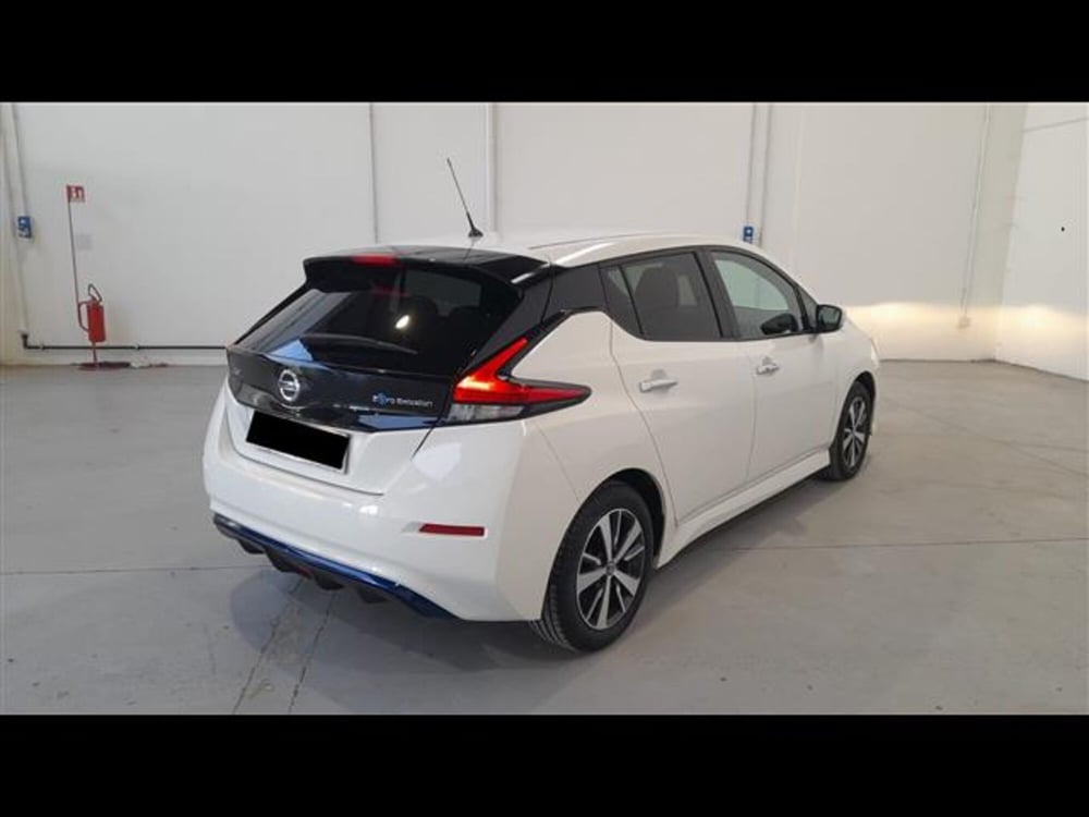 Nissan Leaf usata a Asti (5)