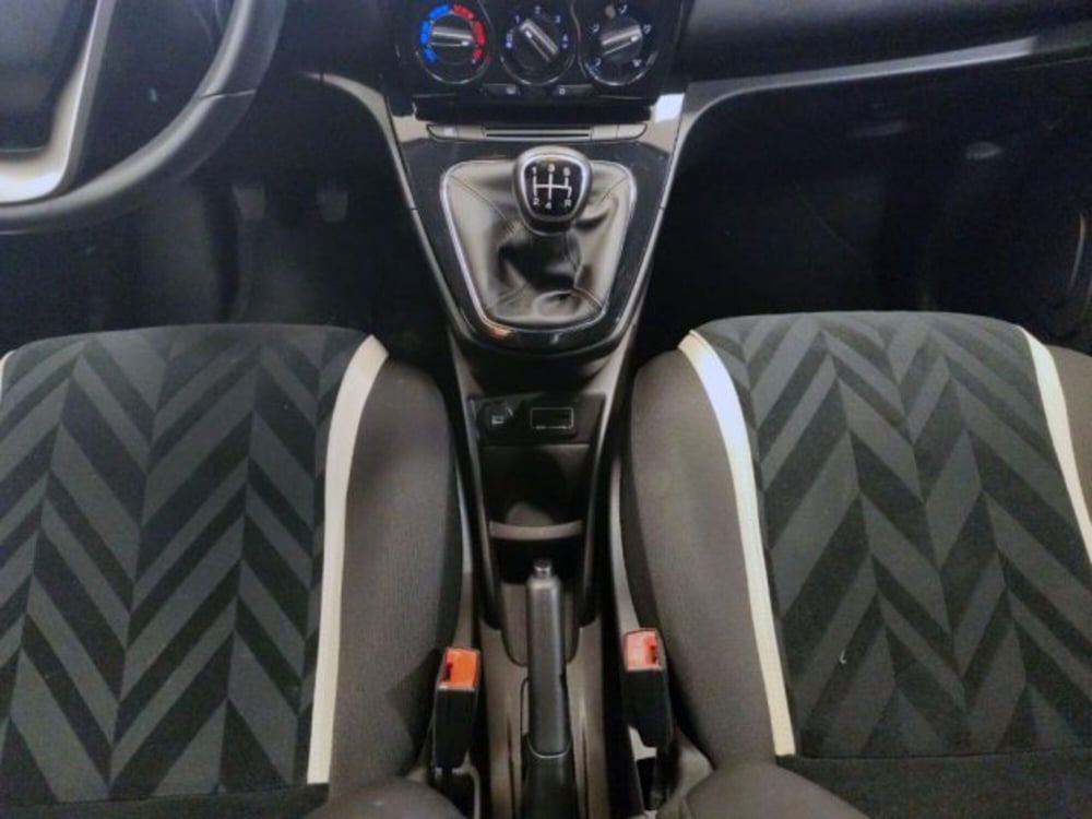 Lancia Ypsilon usata a Modena (9)