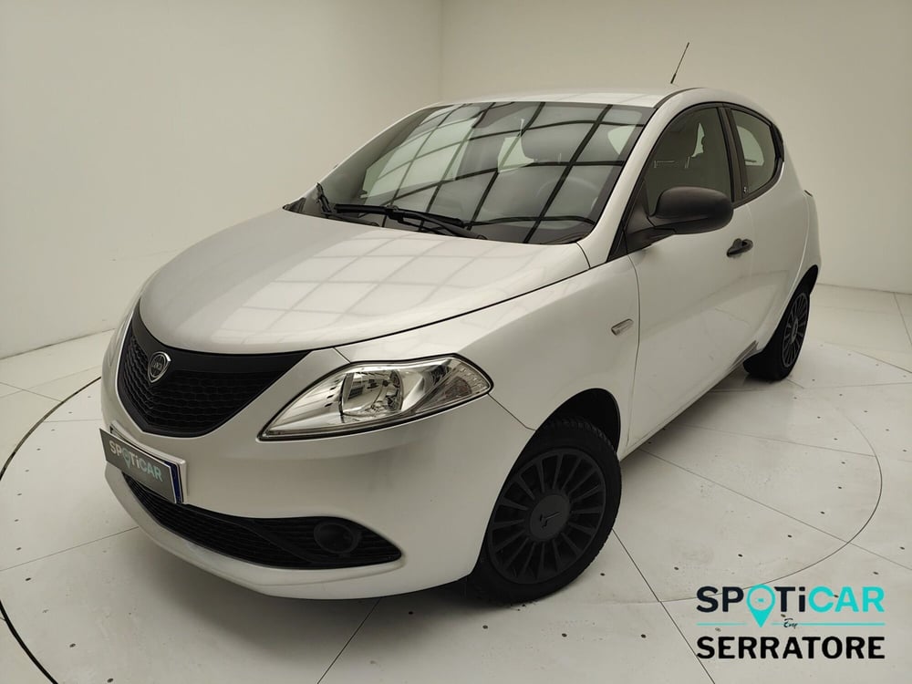 Lancia Ypsilon usata a Como