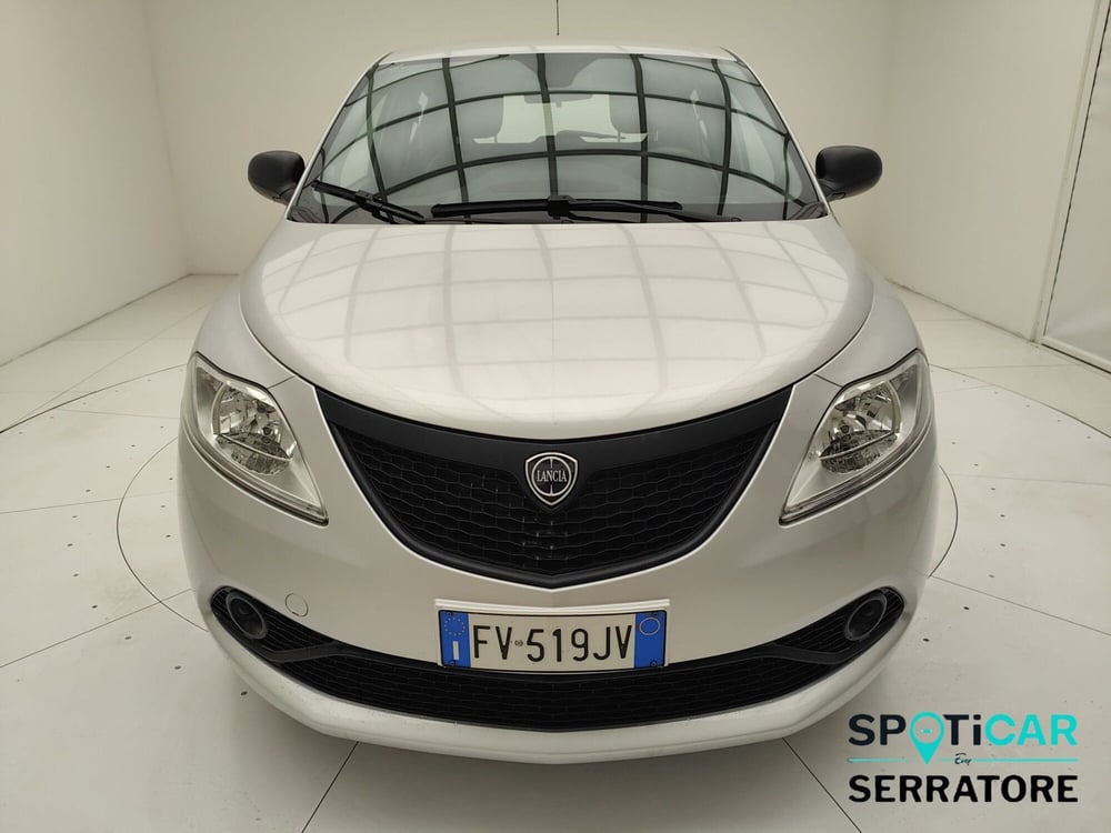 Lancia Ypsilon usata a Como (2)