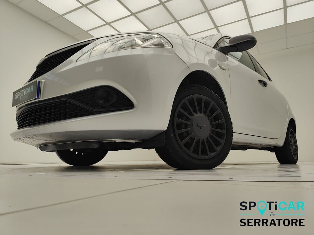 Lancia Ypsilon usata a Como (3)