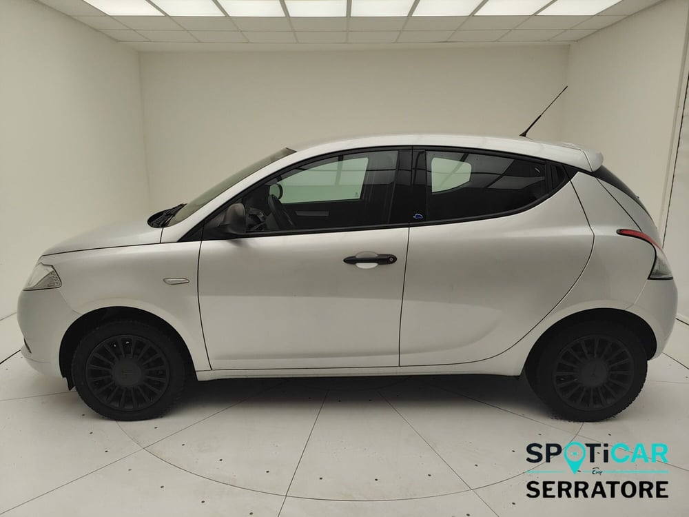 Lancia Ypsilon usata a Como (4)