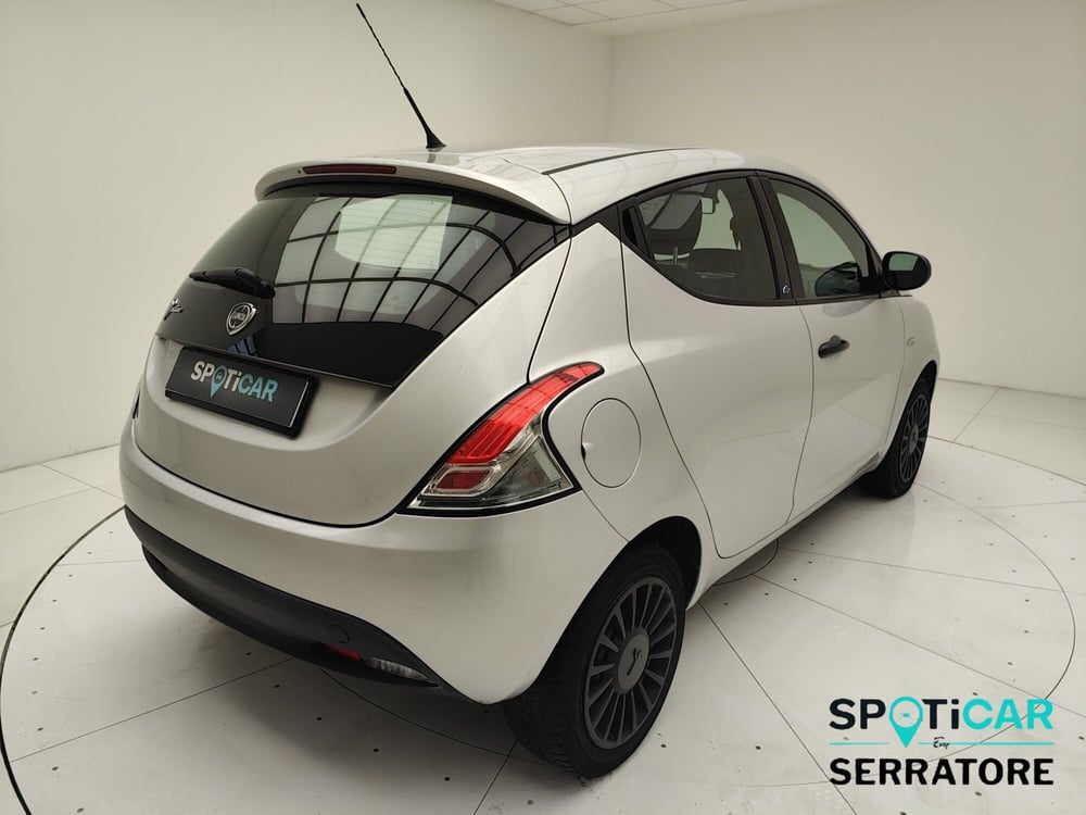 Lancia Ypsilon usata a Como (5)