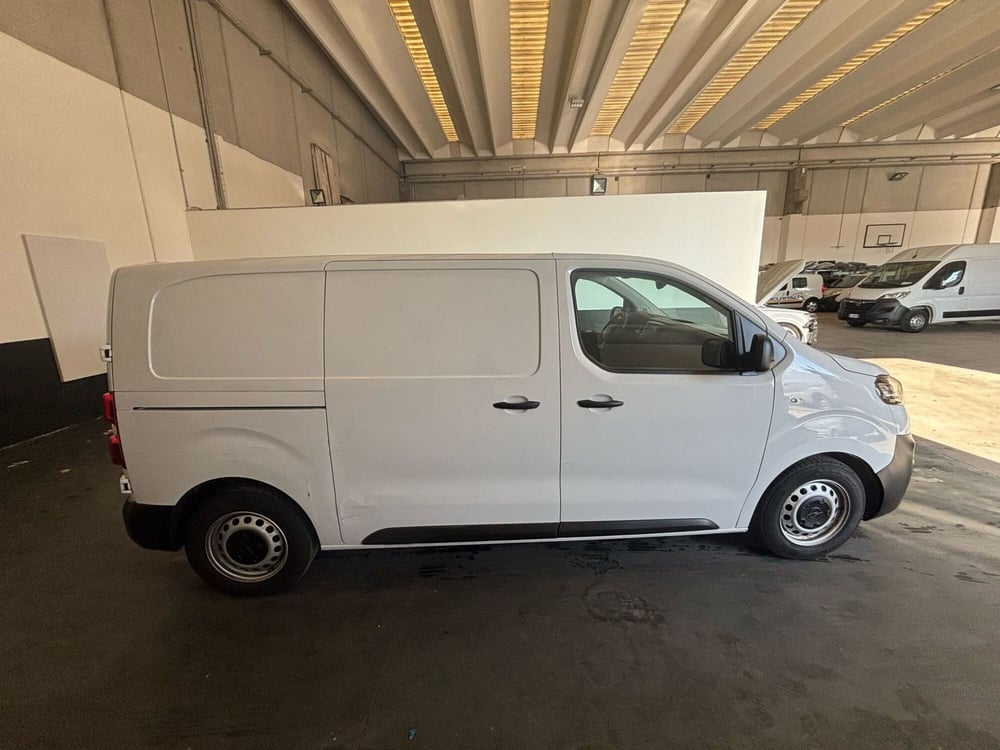 Opel Vivaro Furgone usata a Milano (5)