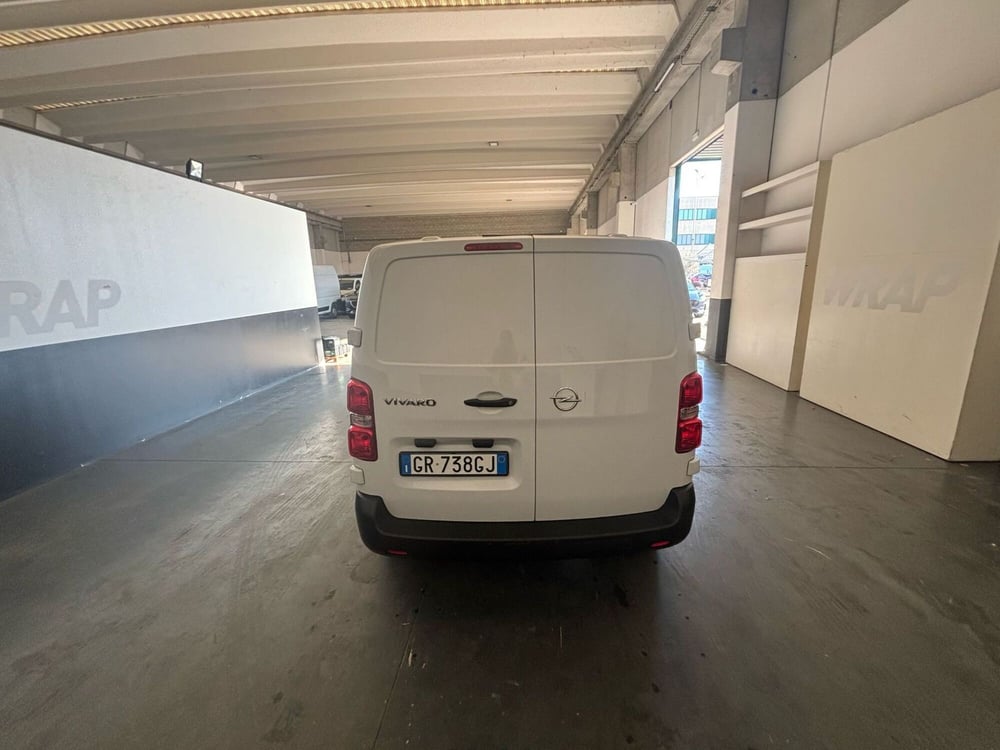 Opel Vivaro Furgone usata a Milano (8)