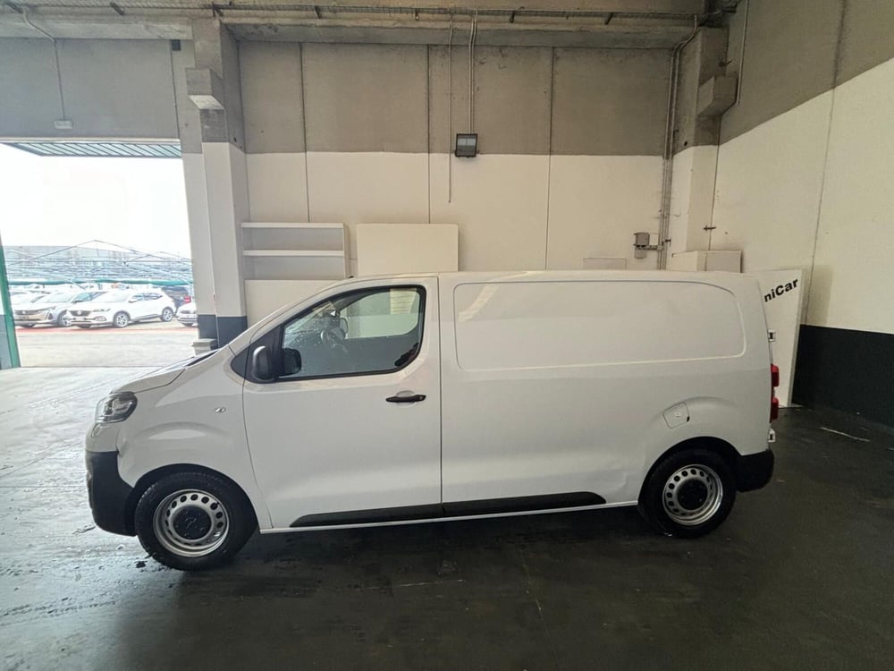 Opel Vivaro Furgone usata a Milano (4)