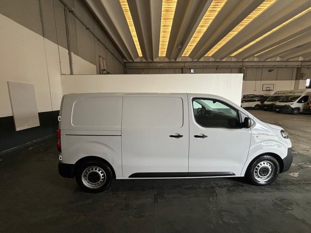 Opel Vivaro Furgone usata a Milano (5)