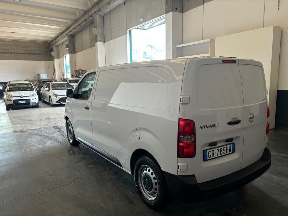 Opel Vivaro Furgone usata a Milano (7)