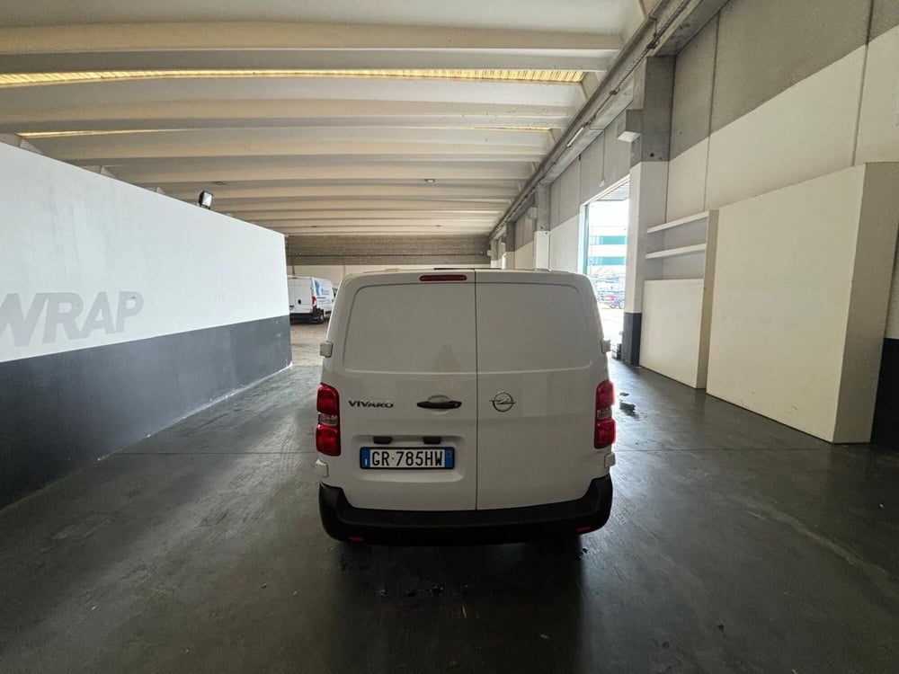 Opel Vivaro Furgone usata a Milano (9)