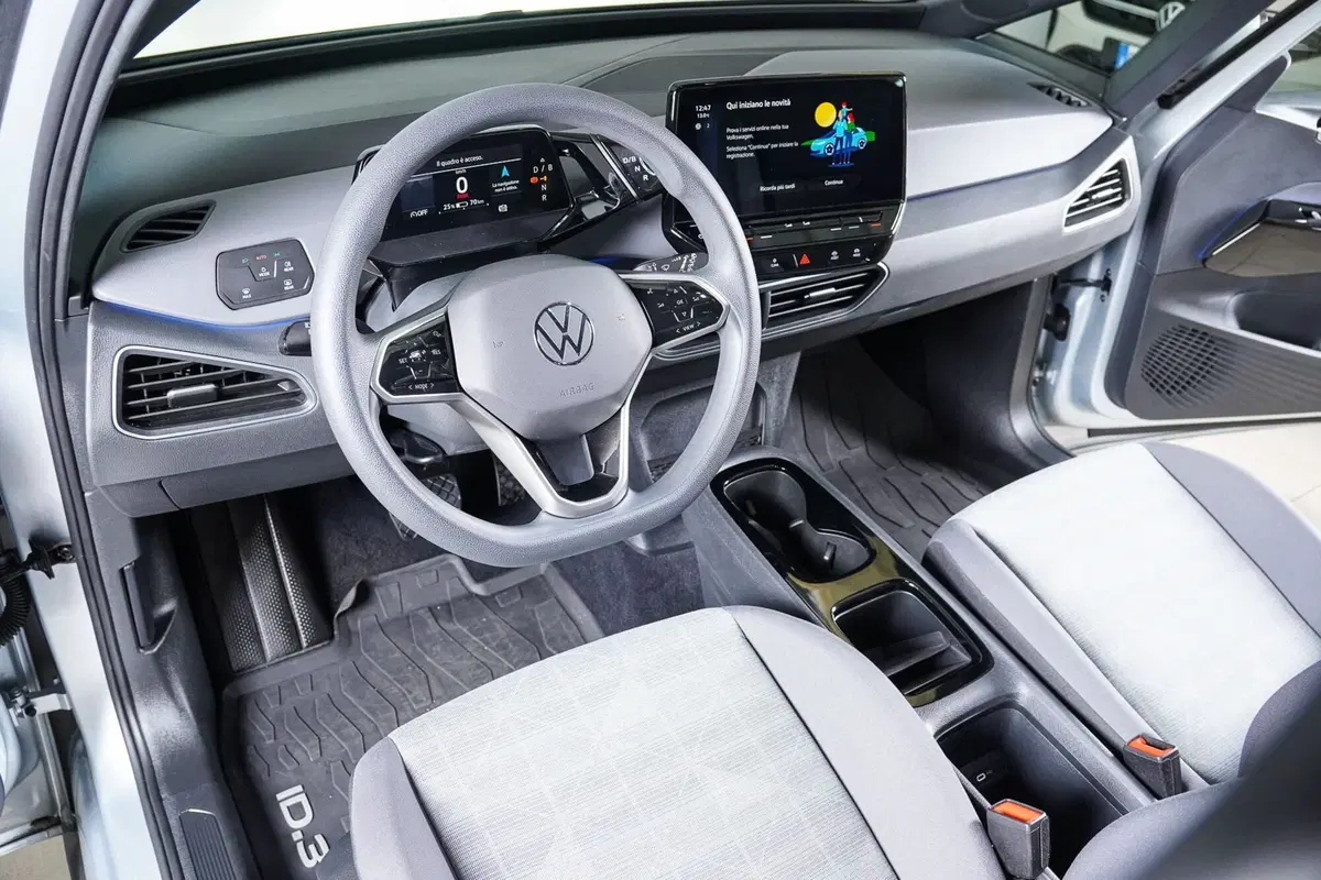 Volkswagen ID.3 usata a Perugia (14)